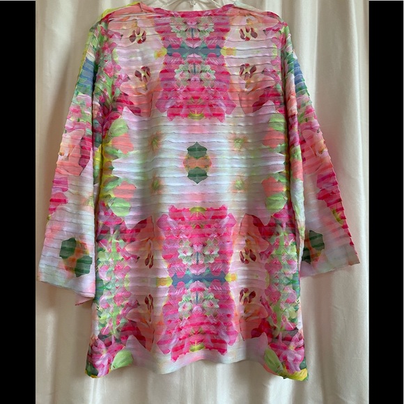 whimsy rose Tops Whimsy Rose Colorful Flattering Vneck Top Poshmark